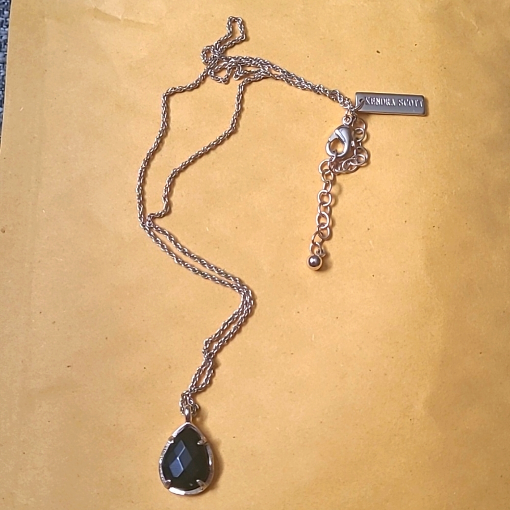 Kendra Scott Kiri black tear drop gold plated adjustable necklace good condition